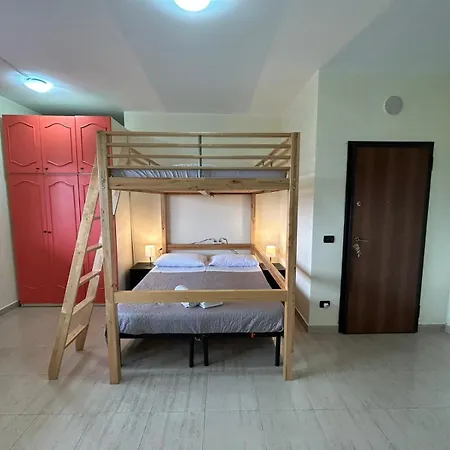 Montreal Flat * Reggio Calabria
