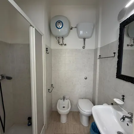 Montreal Flat Lägenhet Reggio di Calabria